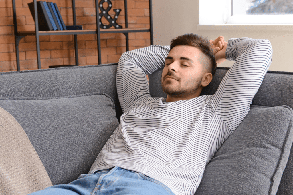 Patient resting comfortably at home during EVO ICL recovery